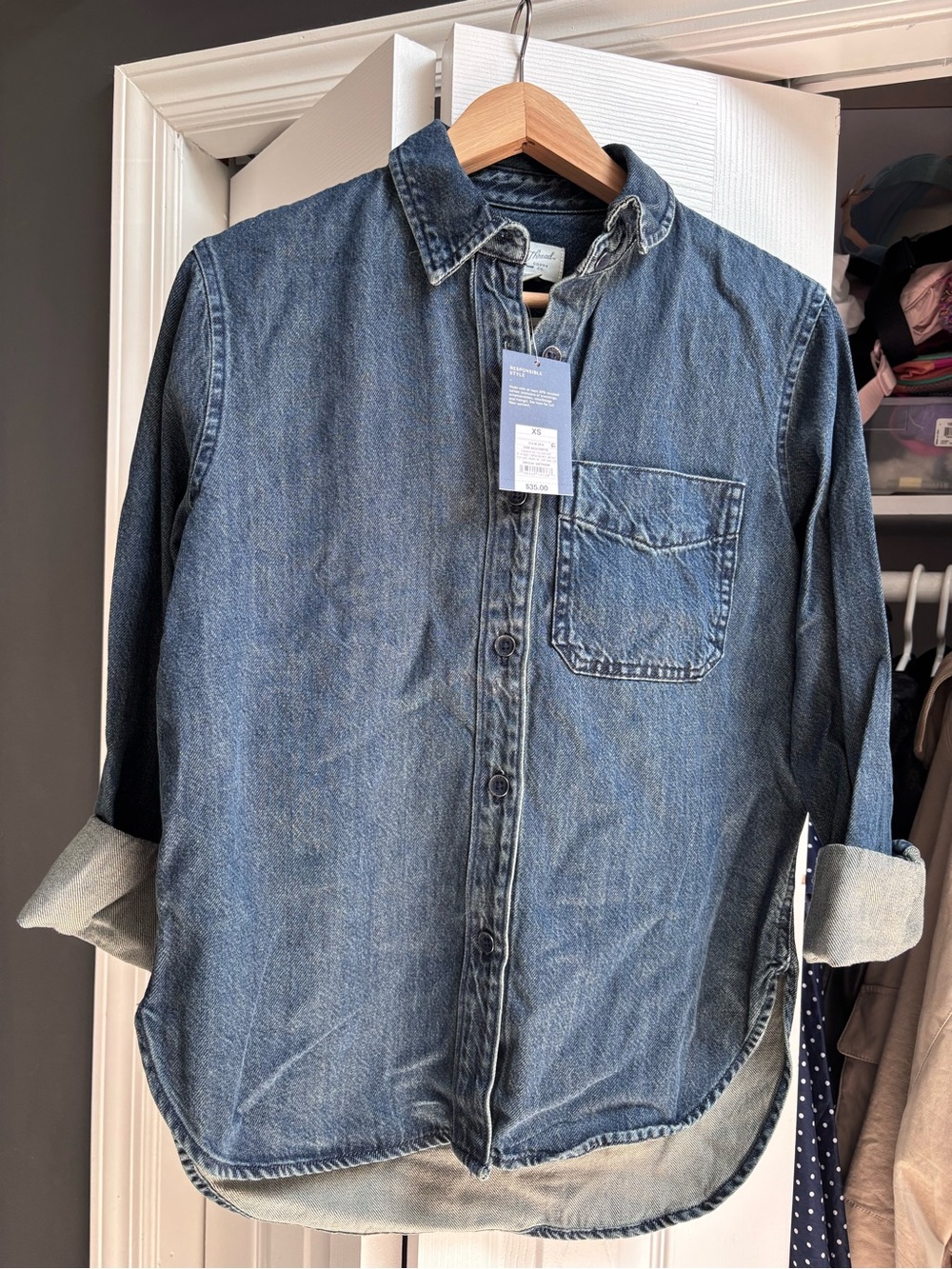 Universal Thread Relaxed Fit Dark Wash Denim Shirt XS